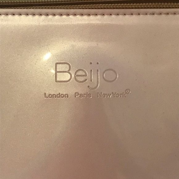 Beijo over the shoulder baby pink purse - Picture 3 of 4